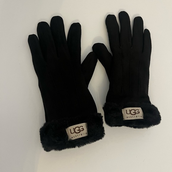 Ugg gloves - Picture 1 of 2